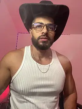 magnumchris online show from May 2026 10:04:02 PM