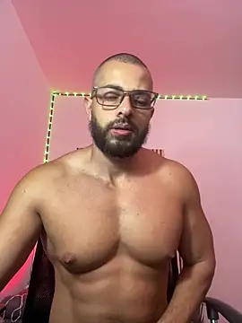magnumchris online show from May 2026 10:55:01 AM