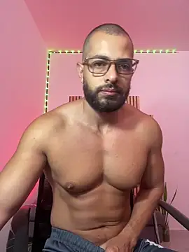 magnumchris online show from May 2026 10:56:01 AM