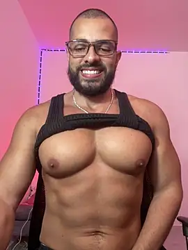 magnumchris online show from May 2026 11:02:02 PM