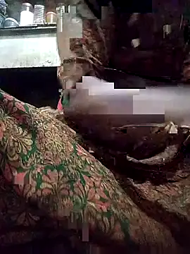 Snapshot of aunty_sumy chatting on October 2025 01:27:02 AM aunty sumy online show from October 2025 01:27:02 AM