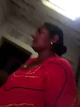 Snapshot of aunty_sumy chatting on November 2025 06:26:02 AM aunty sumy online show from November 2025 06:26:02 AM