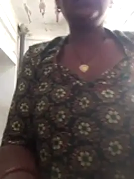 Snapshot of aunty_sumy chatting on November 2025 05:07:01 AM aunty sumy online show from November 2025 05:07:01 AM