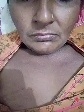 Snapshot of aunty_sumy chatting on November 2025 03:55:01 PM aunty sumy online show from November 2025 03:55:01 PM