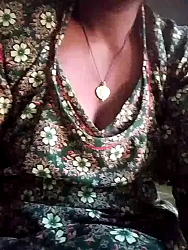 Snapshot of aunty_sumy chatting on February 2026 03:35:01 AM aunty sumy online show from February 2026 03:35:01 AM