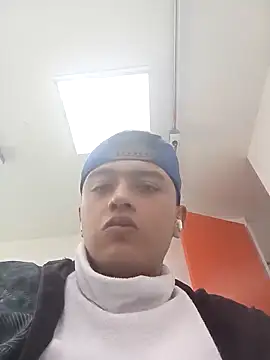 Snapshot of Lee_priest chatting on December 2025 03:18:02 PM Lee priest online show from December 2025 03:18:02 PM