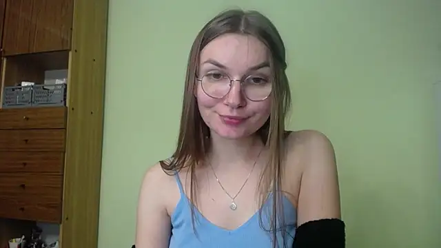 LooveELLYx online show from December 2024 08:50:01 PM