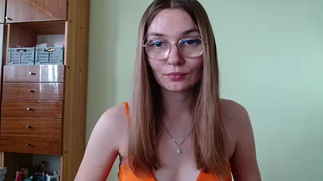 LooveELLYx online show from September 2025 01:34:02 PM