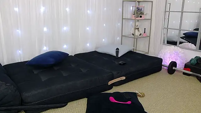 Snapshot of SarahRaynex chatting on February 2026 08:02:01 AM SarahRaynex online show from February 2026 08:02:01 AM