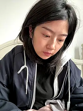 Olivia-l online show from November 2025 05:30:02 AM