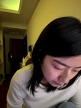 Olivia-l online show from December 2025 12:54:01 PM