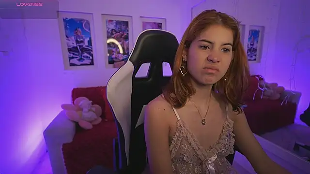 DahliaGrey online show from May 2026 11:40:01 AM