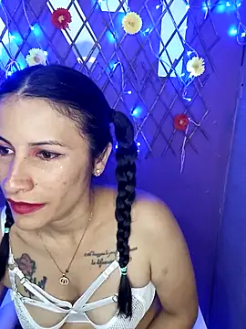 Snapshot of karinnahotdirty chatting on September 2025 09:25:02 PM karinnahotdirty online show from September 2025 09:25:02 PM