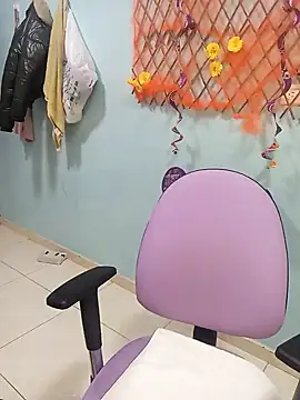 Snapshot of karinnahotdirty chatting on October 2025 07:49:02 PM karinnahotdirty online show from October 2025 07:49:02 PM