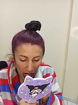 Snapshot of karinnahotdirty chatting on November 2025 09:59:01 PM karinnahotdirty online show from November 2025 09:59:01 PM