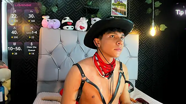 Thiago Kozak online show from October 2025 12:02:02 PM