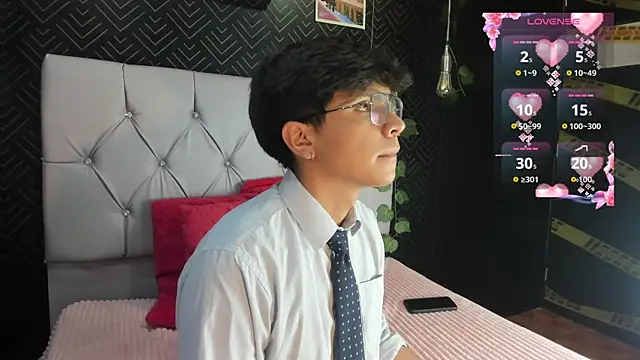 Thiago Kozak online show from October 2025 12:50:01 PM