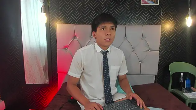 Thiago Kozak online show from March 2026 01:07:02 PM