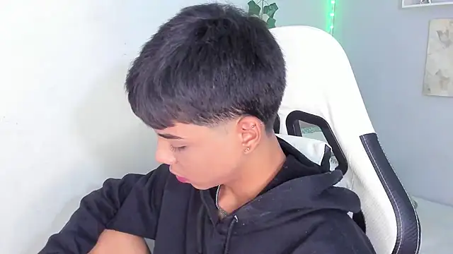 Thomas wil online show from October 2025 07:21:02 AM