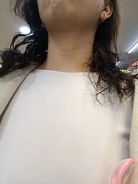 anntonella watson online show from May 2026 11:28:01 AM