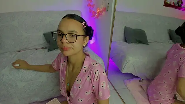 Danesacronin online show from July 2026 07:01:02 PM
