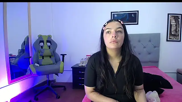 Snapshot of Esmeraldaa- chatting on September 2025 04:38:01 AM Esmeraldaa- online show from September 2025 04:38:01 AM