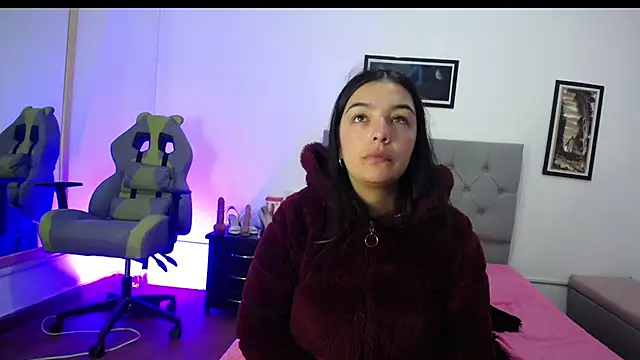 Snapshot of Esmeraldaa- chatting on October 2025 03:56:01 AM Esmeraldaa- online show from October 2025 03:56:01 AM