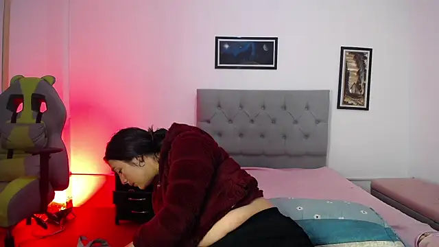 Snapshot of Esmeraldaa- chatting on October 2025 06:23:02 AM Esmeraldaa- online show from October 2025 06:23:02 AM