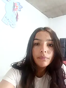 Esmeraldaa- online show from December 2025 03:24:02 AM