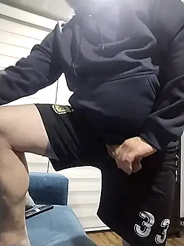 BigCristh79 online show from November 2025 04:45:02 AM