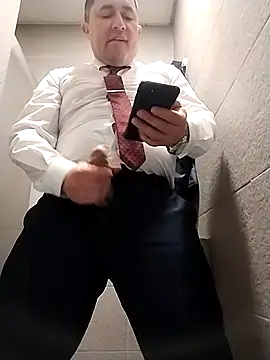 BigCristh79 online show from December 2025 08:01:01 AM