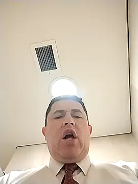 BigCristh79 online show from January 2026 05:05:01 PM