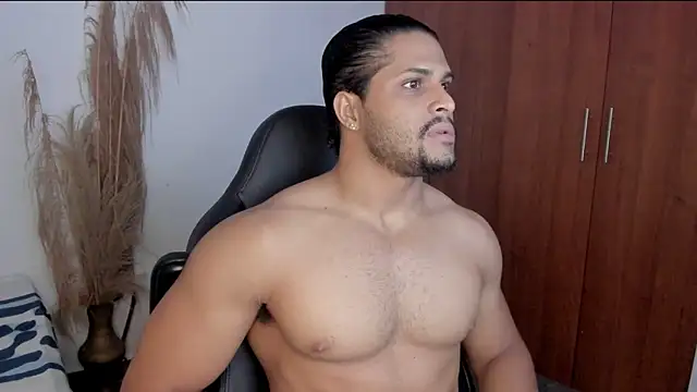 Evansdark1 online show from June 2026 11:28:01 PM