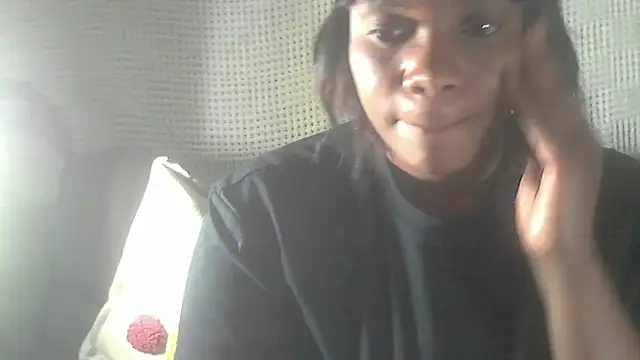 Snapshot of sexythae32 chatting on December 2025 06:45:02 PM sexythae32 online show from December 2025 06:45:02 PM