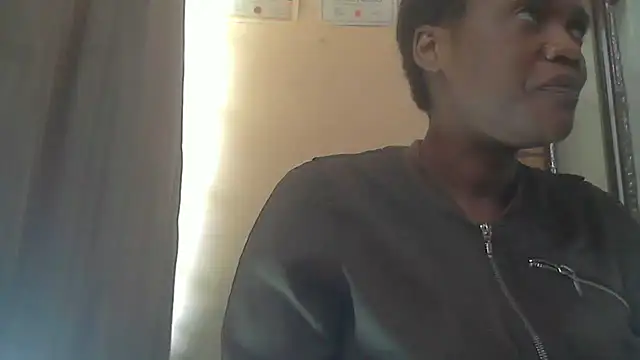 Snapshot of sexythae32 chatting on December 2025 08:01:02 AM sexythae32 online show from December 2025 08:01:02 AM