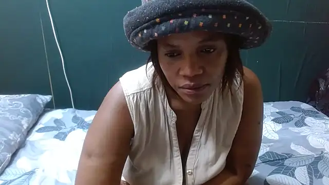 Snapshot of sexythae32 chatting on February 2026 06:42:01 AM sexythae32 online show from February 2026 06:42:01 AM