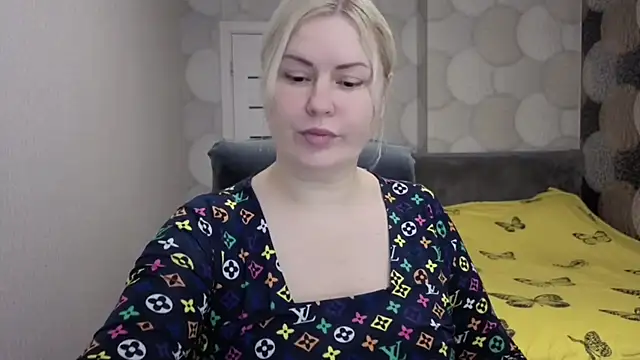 CrystallKiss online show from November 2025 11:19:02 PM