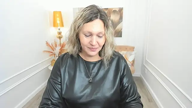 NinaStarle online show from May 2026 12:01:01 PM