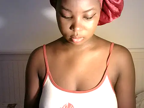 Snapshot of zoe215 chatting on June 2026 10:27:01 AM zoe215 online show from June 2026 10:27:01 AM