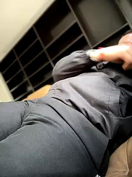 Manu0586 online show from September 2025 01:32:01 PM