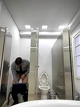 Snapshot of Manu0586 chatting on December 2025 11:27:02 AM Manu0586 online show from December 2025 11:27:02 AM