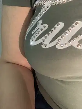 Sara782f online show from March 2026 09:08:01 PM