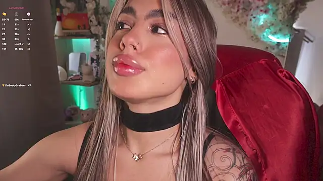 Snapshot of Miila_snow chatting on September 2025 02:16:01 PM Miila snow online show from September 2025 02:16:01 PM