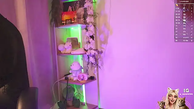 Snapshot of Miila_snow chatting on November 2025 11:53:02 AM Miila snow online show from November 2025 11:53:02 AM