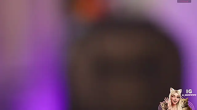 Snapshot of Miila_snow chatting on November 2025 06:08:01 PM Miila snow online show from November 2025 06:08:01 PM