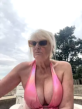 Snapshot of SexyKato001 chatting on September 2025 08:48:02 AM SexyKato001 online show from September 2025 08:48:02 AM