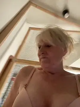 Snapshot of SexyKato001 chatting on September 2025 09:11:02 AM SexyKato001 online show from September 2025 09:11:02 AM