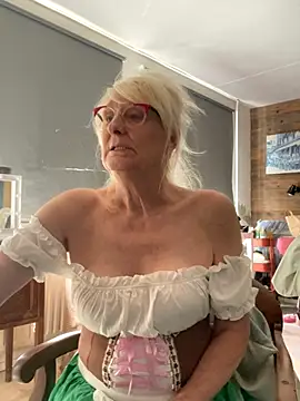 Snapshot of SexyKato001 chatting on September 2025 12:41:01 PM SexyKato001 online show from September 2025 12:41:01 PM