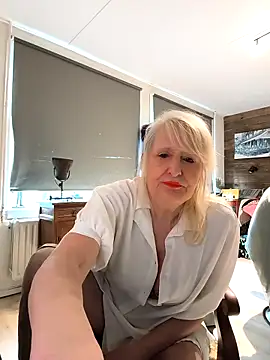 Snapshot of SexyKato001 chatting on October 2025 08:48:02 AM SexyKato001 online show from October 2025 08:48:02 AM