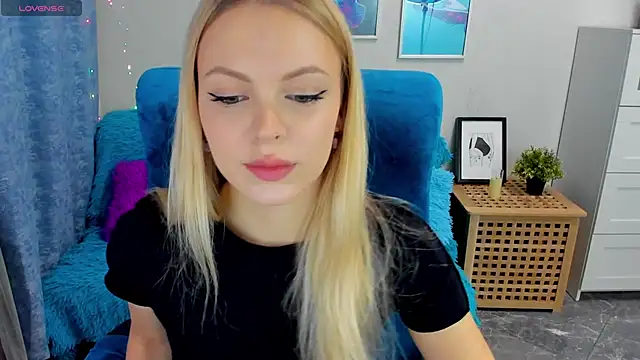 Snapshot of KatherineePierce chatting on November 2025 05:46:01 PM KatherineePierce online show from November 2025 05:46:01 PM